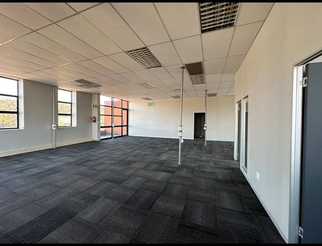 960M² OFFICE TO LET IN HIGHVELD TECHNOPARK